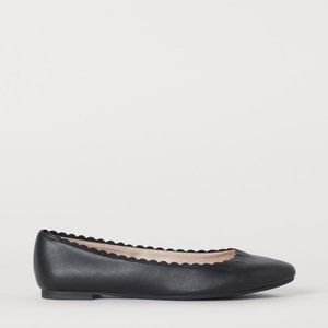 H&M scallop-edged Ballet Flats 😍